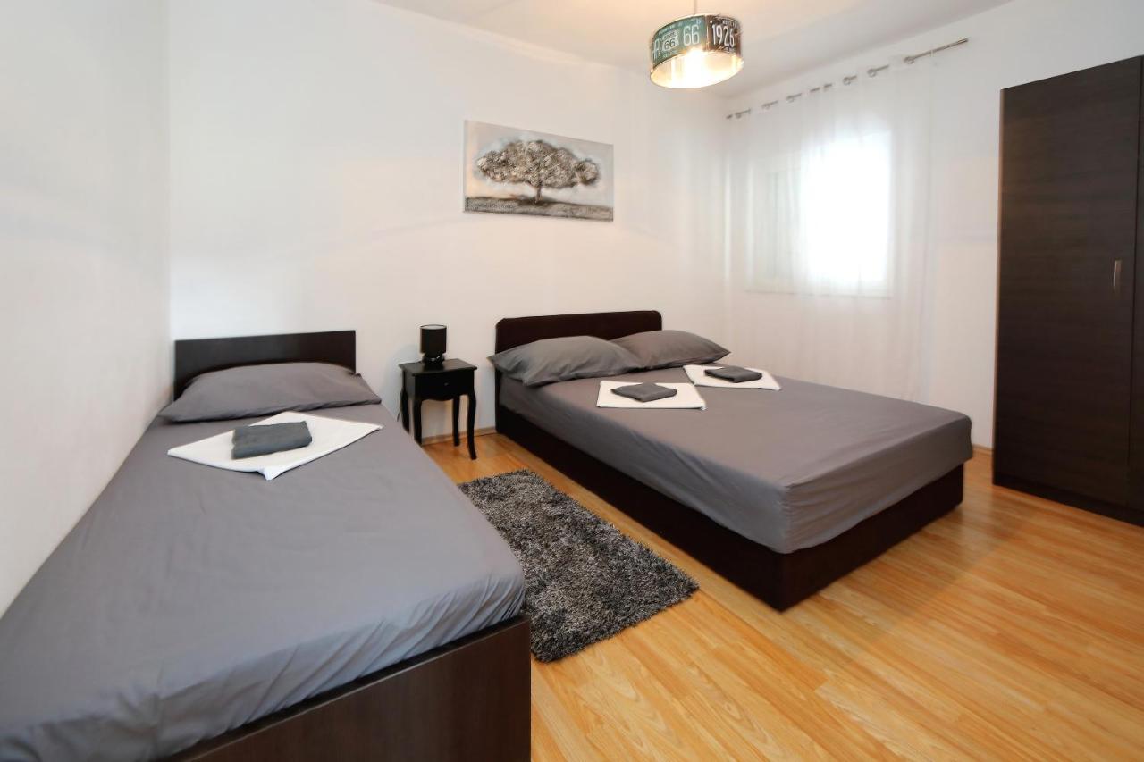 Apartments Neli Bibinje Eksteriør bilde