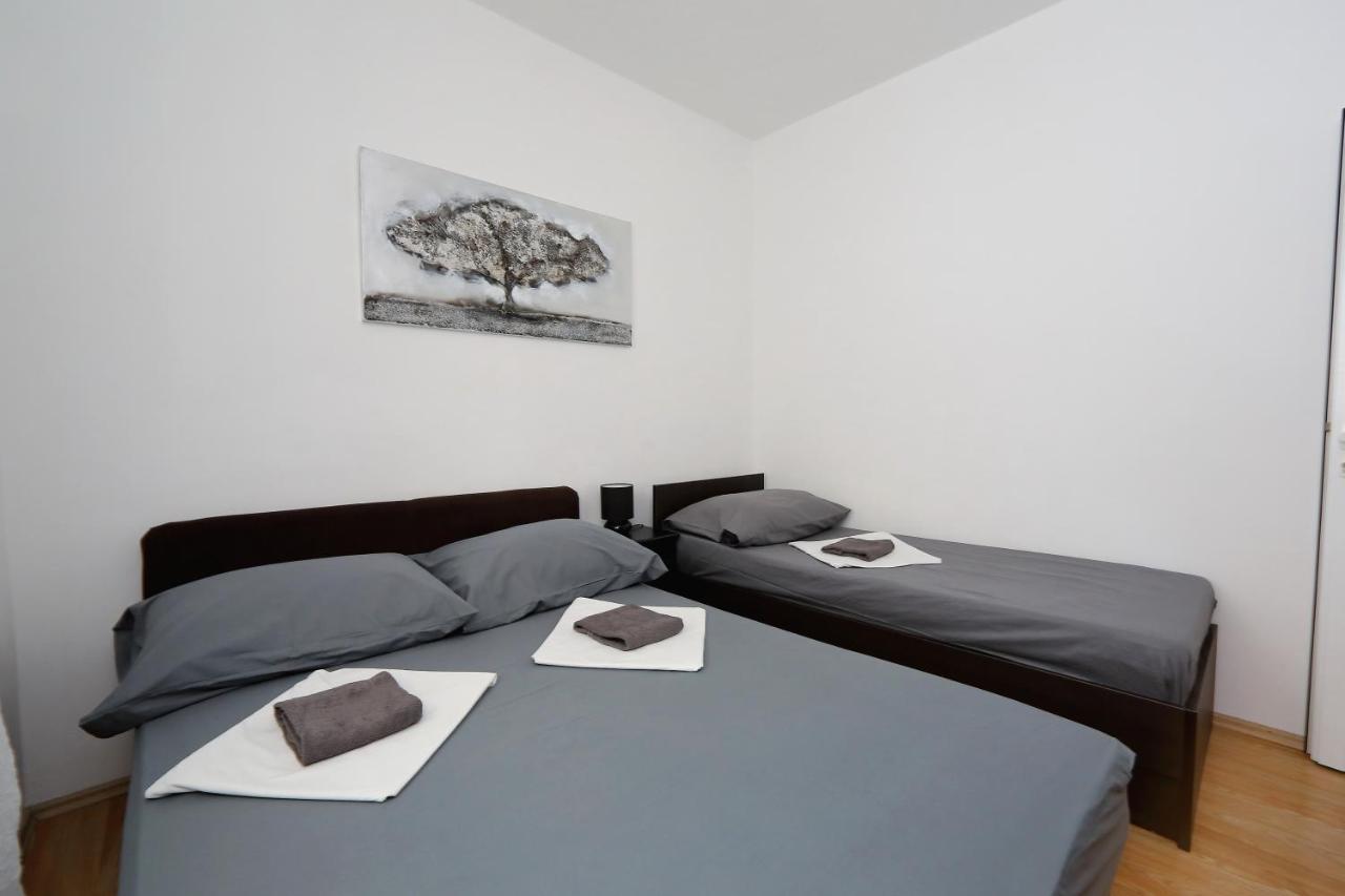 Apartments Neli Bibinje Eksteriør bilde