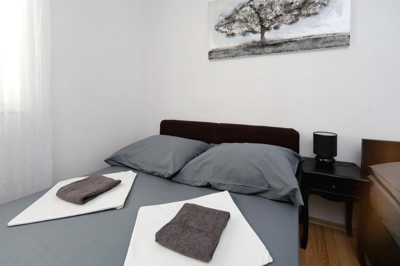 Apartments Neli Bibinje Eksteriør bilde