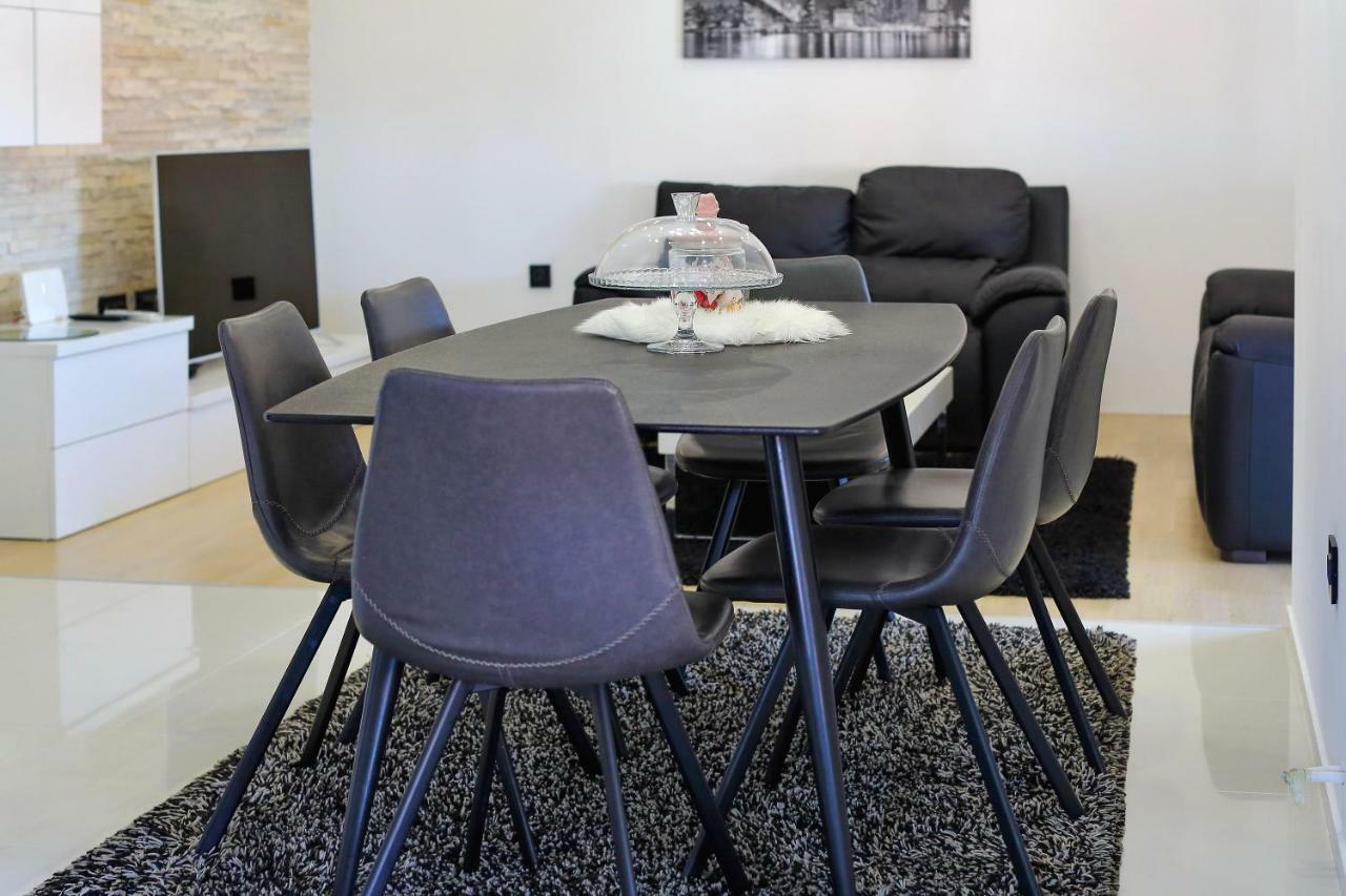 Apartments Neli Bibinje Eksteriør bilde